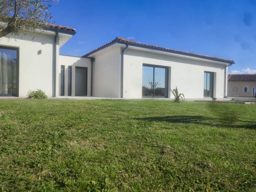 Agrandissement d'une habitation & création d'une piscine